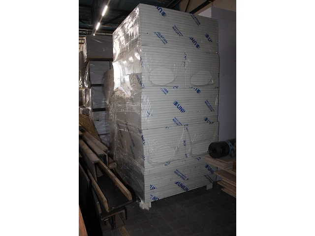 Grote hoeveelheid pir-platen unilin utherm 120 x 60 cm in diktes 70 mm (40 platen) en 30 mm (ruim 200 plate... - afbeelding 4 van  4