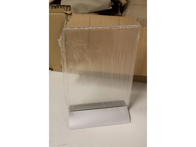Grote hoeveelheid plexiglas folderhouders a5 op metalen statief in doos - afbeelding 2 van  2