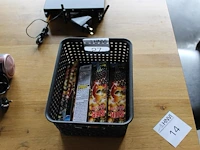Grote hoeveelheid sterretjes in kunststof bak. - afbeelding 1 van  2