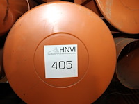 Grote hoeveelheid ventilatiepijpen, ontluchtingspijpen, hulpstukken, ondervorsten en dakdoorvoeren in diver... - afbeelding 2 van  9