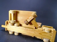 Grote houten vrachtwagen met aanhanger - afbeelding 5 van  5