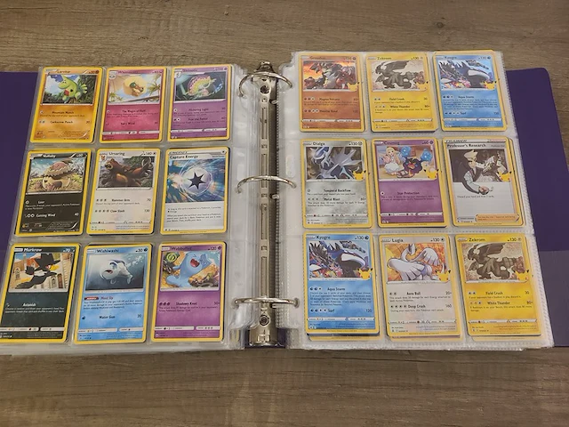 Grote map gevuld met (zeldzame) pokémon kaarten + gevulde deckbox - afbeelding 16 van  67