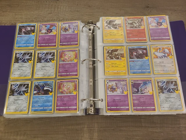 Grote map gevuld met (zeldzame) pokémon kaarten + gevulde deckbox - afbeelding 17 van  67