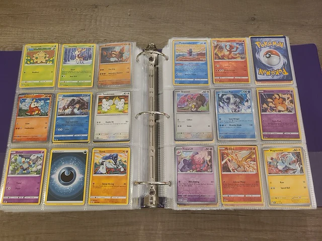 Grote map gevuld met (zeldzame) pokémon kaarten + gevulde deckbox - afbeelding 20 van  67