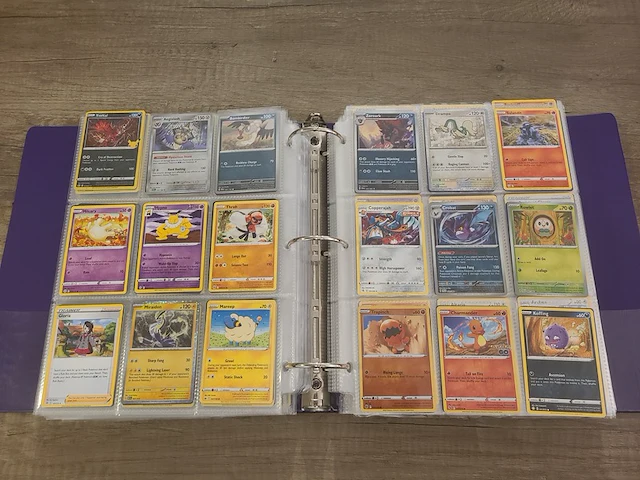 Grote map gevuld met (zeldzame) pokémon kaarten + gevulde deckbox - afbeelding 21 van  67