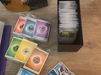 Grote map gevuld met (zeldzame) pokémon kaarten + gevulde deckbox - afbeelding 12 van  67