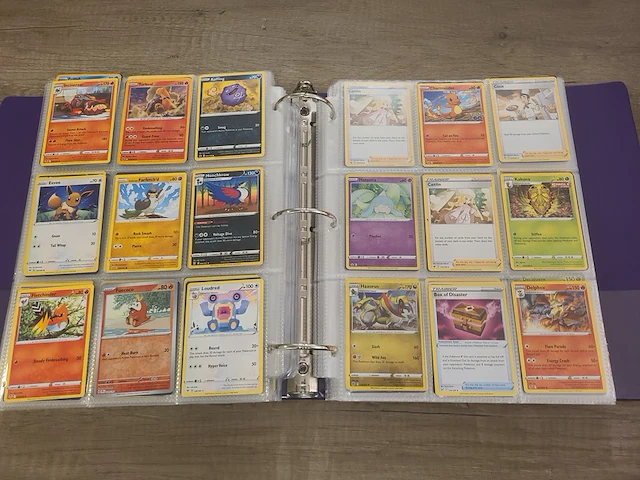 Grote map gevuld met (zeldzame) pokémon kaarten + gevulde deckbox - afbeelding 38 van  67