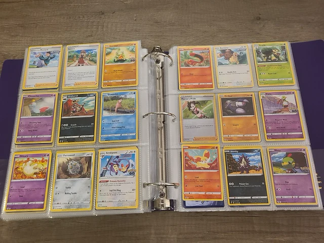 Grote map gevuld met (zeldzame) pokémon kaarten + gevulde deckbox - afbeelding 43 van  67