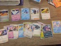 Grote map gevuld met (zeldzame) pokémon kaarten + gevulde deckbox - afbeelding 34 van  67