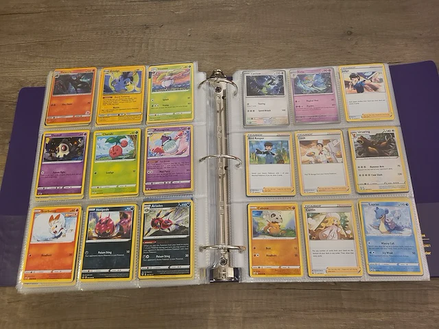 Grote map gevuld met (zeldzame) pokémon kaarten + gevulde deckbox - afbeelding 46 van  67