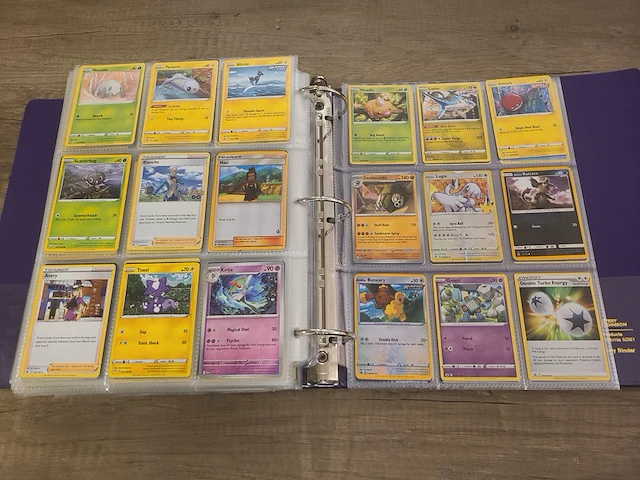 Grote map gevuld met (zeldzame) pokémon kaarten + gevulde deckbox - afbeelding 59 van  67