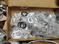 Grote pallet met sanitair spullen. - afbeelding 2 van  8