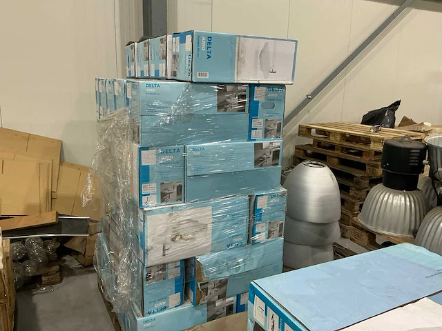 Grote partij a-merk sanitair en kantoor artikelen - afbeelding 16 van  77