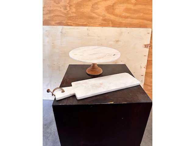 Grote partij accessoires en een aantal salontafels ptmd, hk living, hoffz, broste, madam stoltz, kolony, etc. - afbeelding 38 van  45