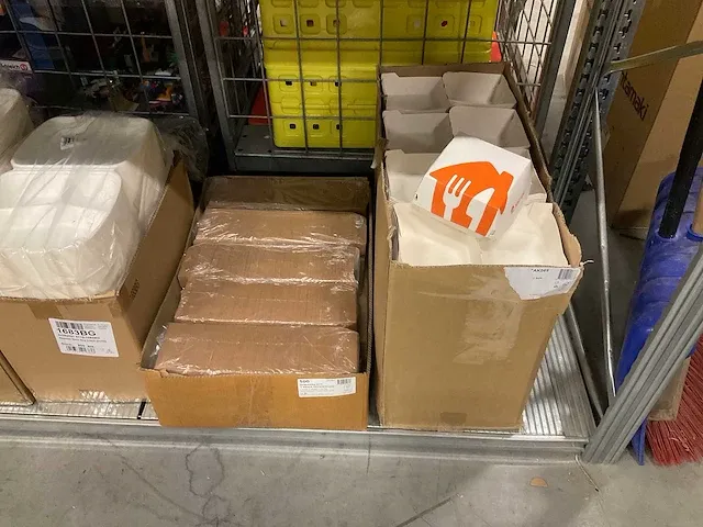 Grote partij disposables - afbeelding 15 van  22