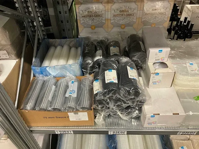 Grote partij disposables - afbeelding 6 van  24