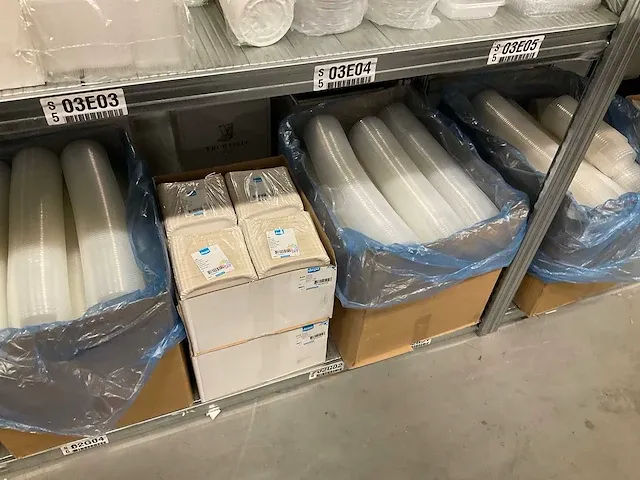 Grote partij disposables - afbeelding 9 van  24