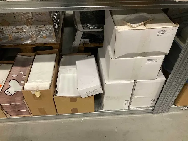 Grote partij disposables - afbeelding 22 van  24