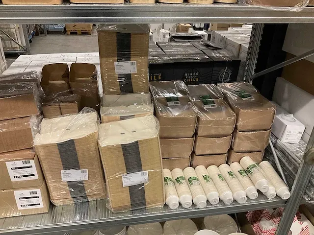 Grote partij disposables - afbeelding 11 van  15