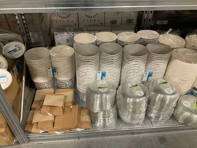 Grote partij disposables - afbeelding 14 van  15