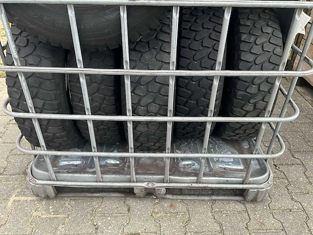 Grote partij diverse autoband - afbeelding 15 van  22