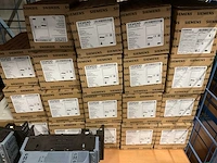Grote partij diverse bevestigings- en elektramaterialen - afbeelding 15 van  35