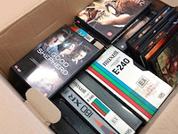 Grote partij dvd's e.d. in verhuisdoos - afbeelding 3 van  5
