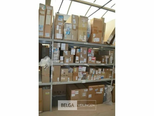 Grote partij elektronica onderdelen - afbeelding 3 van  26