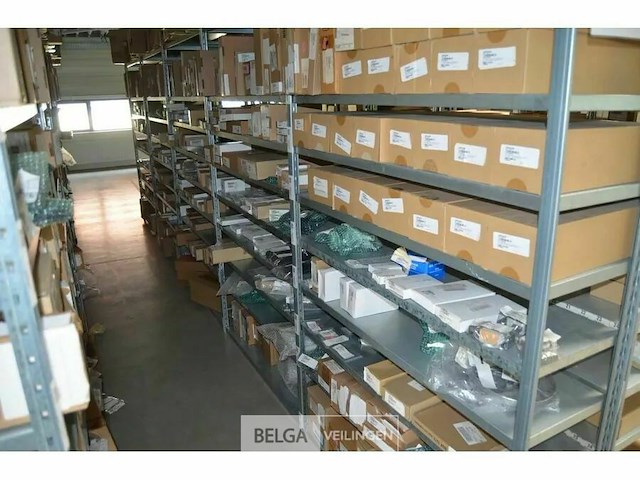 Grote partij elektronica onderdelen - afbeelding 14 van  26