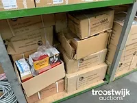 Grote partij installatie materiaal - afbeelding 38 van  63