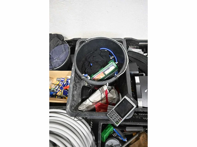 Grote partij installatiematerialen, gereedschappen, solar toebehoren, etc. - afbeelding 13 van  18