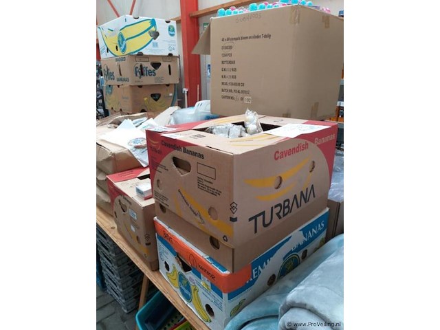 Grote partij markthandel - 2 pallets vol - nieuw en gebruikt. - afbeelding 1 van  6