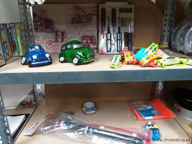 Grote partij markthandel - nieuw en gebruikt. - afbeelding 14 van  19