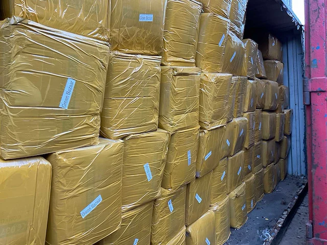 Grote partij mondkapjes - afbeelding 2 van  7