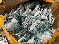 Grote partij mondkapjes - afbeelding 4 van  7
