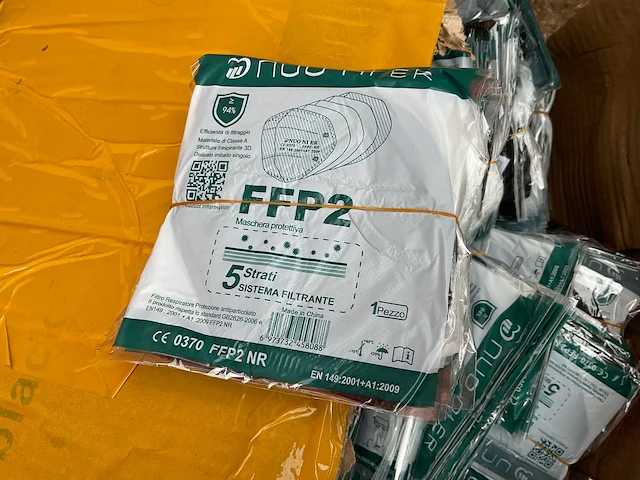 Grote partij mondkapjes - afbeelding 5 van  7