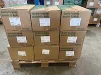 Grote partij schroeven (32400 stuks) halve pallet - afbeelding 1 van  10