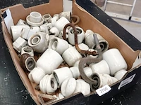 Grote partij vintage porseleinen isolatoren - afbeelding 1 van  5
