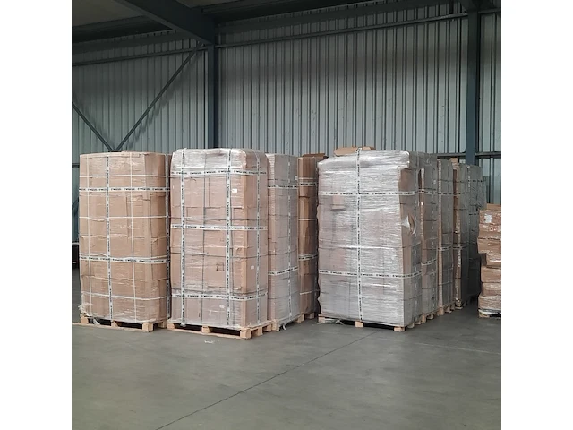 Grote partij wikkelfolie (21x pallet) - afbeelding 1 van  5