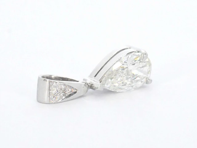 Grote peer shape diamant in een witgouden hanger van 2.01 carat, excl. ketting - afbeelding 9 van  11