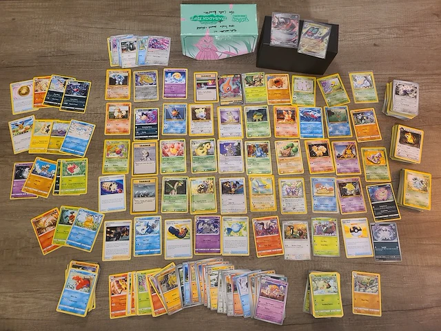 Grote pokémon collectie met o.a. vintage kaarten (oud) - afbeelding 1 van  10
