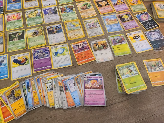 Grote pokémon collectie met o.a. vintage kaarten (oud) - afbeelding 9 van  10