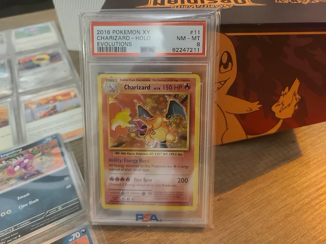 Grote pokémon collectie met zeldzame psa gewaardeerde charizard kaart en gevulde deckboxen + meer - afbeelding 12 van  18