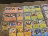 Grote pokémon collectie met zeldzame psa gewaardeerde charizard kaart en gevulde deckboxen + meer - afbeelding 15 van  18