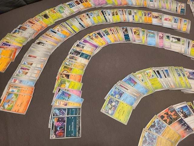 Grote pokémon kaarten verzameling circa 1.600 stuks - afbeelding 11 van  18