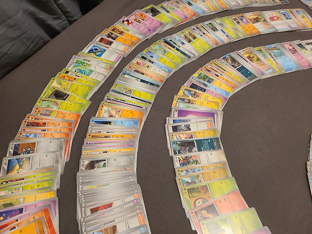 Grote pokémon kaarten verzameling circa 1.600 stuks - afbeelding 12 van  18