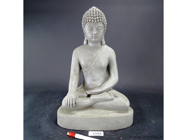 Grote stenen boeddha - afbeelding 1 van  5