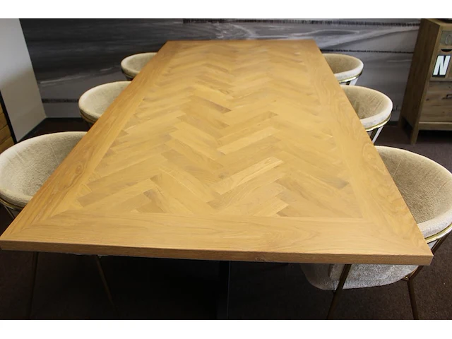 Grote tafel met zwaar metalen kruispoot en houten blad. afmeting 240 x 120 cm. hoogte 75 cm. let op! exclus... - afbeelding 3 van  3
