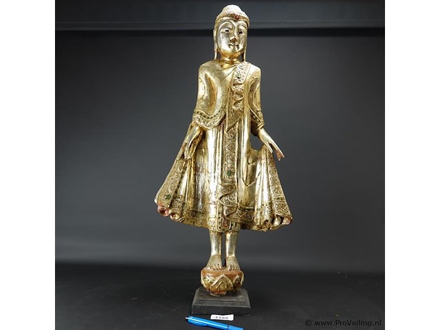 Grote vergulde boeddha - afbeelding 1 van  5