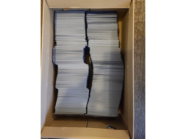 Grote verzameling pokémon kaarten circa 1.750 stuks (volle schoenendoos) - afbeelding 2 van  4
